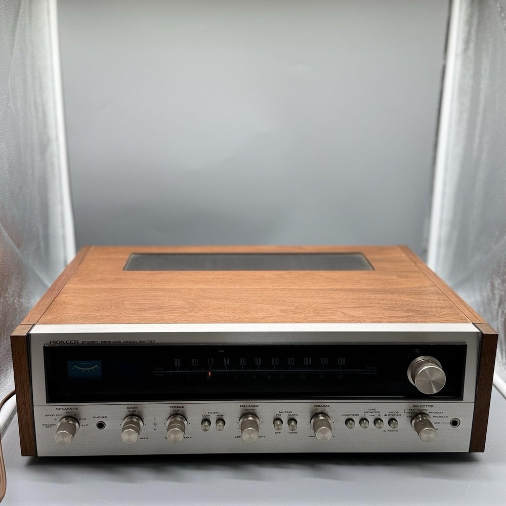 Pioneer SX-727 1970s Vintage Stereo Receiver Working. Great Condition. Works